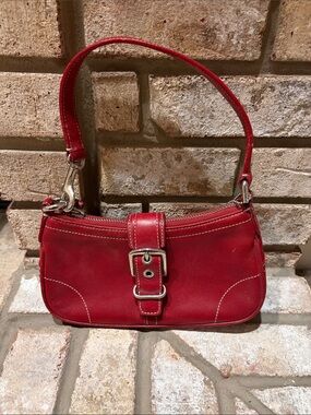 COACH Vintage Hampton Buckle Demi/Mini Bag Red Leather Very NICE!